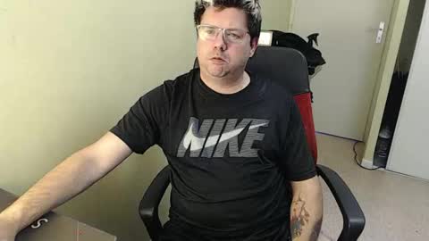 Snapshot of mistercoeur1 chatting on January 9, 3:55 pm mistercoeur online show from January 9, 3:55 pm