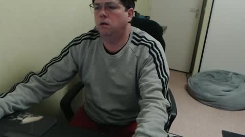 Snapshot of mistercoeur1 chatting on March 7, 9:27 pm mistercoeur online show from March 7, 9:27 pm