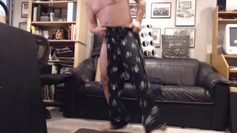 Snapshot of mistermasterss2 chatting on October 27, 11:23 am MisterMasterss2 online show from October 27, 11:23 am