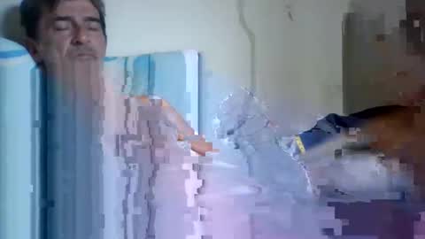 mmiltos online show from December 3, 7:58 am