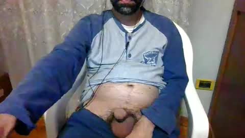 mmohsen_1985 online show from January 27, 9:44 pm