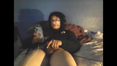 mochaandcreme online show from February 9, 9:37 am