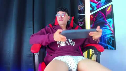 moises_23cm online show from February 4, 5:53 am