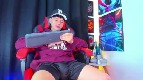 moises_23cm online show from March 5, 5:29 am