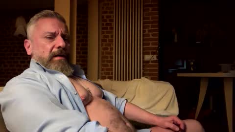 molitsrymale69 online show from December 4, 6:26 pm