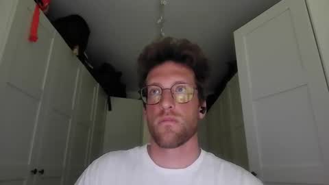 moms_little_monster online show from June 1, 8:03 am