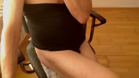 moni091111 online show from April 30, 5:03 am