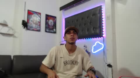 simon dice online show from January 17, 12:52 pm