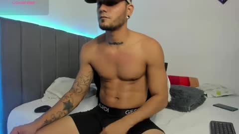 morenosiam online show from March 8, 10:56 pm