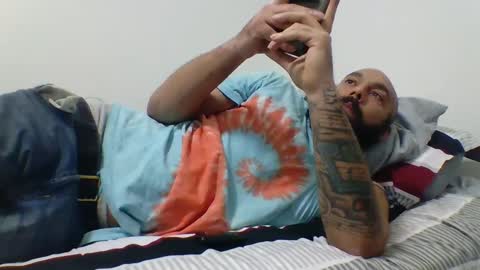 Snapshot of mr8plus chatting on December 22, 1:01 am Mr8 online show from December 22, 1:01 am