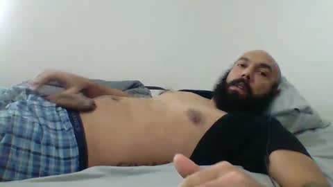 Snapshot of mr8plus chatting on December 19, 5:40 pm Mr8 online show from December 19, 5:40 pm