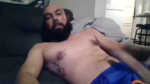 Snapshot of mr8plus chatting on October 18, 2:16 am Mr8 online show from October 18, 2:16 am