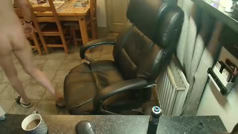 mr_cumbria online show from April 1, 3:30 am