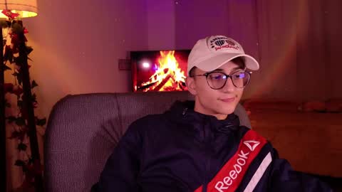 Snapshot of mr_evan1 chatting on December 15, 1:43 pm Mr Evans online show from December 15, 1:43 pm