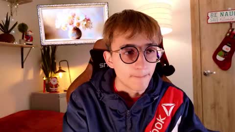 Mr Evans online show from November 26, 2:42 pm