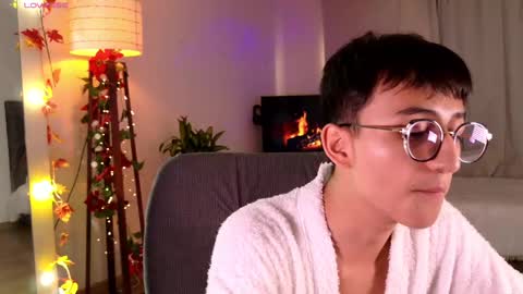 Snapshot of mr_evan1 chatting on February 24, 3:53 pm Mr Evans online show from February 24, 3:53 pm