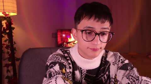 Snapshot of mr_evan1 chatting on December 17, 12:43 pm Mr Evans online show from December 17, 12:43 pm