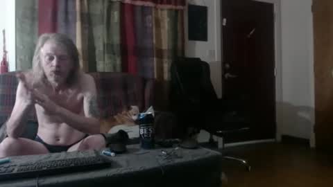 Snapshot of mr_happy12 chatting on January 30, 9:57 am mr_happy12 online show from January 30, 9:57 am