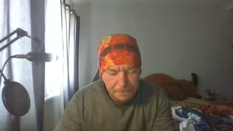 mr_i_ online show from March 21, 10:31 am