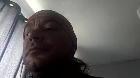 mr_i_ online show from February 15, 1:52 pm