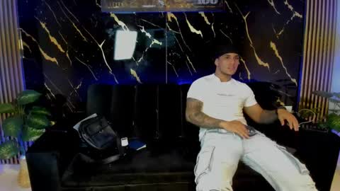 mr_maximo online show from March 9, 2:27 am