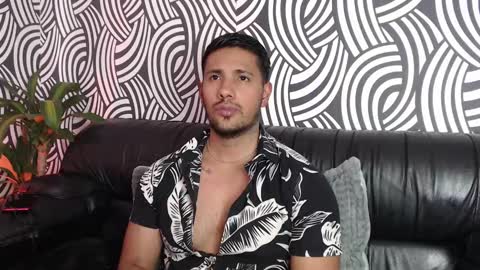 AARON online show from December 25, 10:16 pm