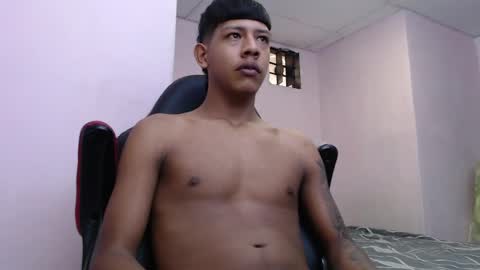 mr_stiven_ online show from January 29, 2:40 am