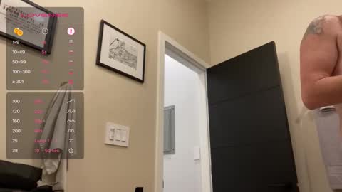 Snapshot of mrexhibits chatting on October 12, 10:31 am mrexhibits online show from October 12, 10:31 am