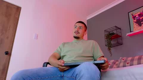 Mr Fox online show from February 28, 4:39 pm