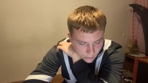 Max online show from October 9, 7:19 pm