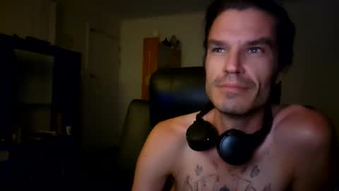 mrlcock85 online show from November 2, 8:40 am