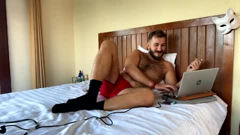 Max online show from April 9, 8:09 am