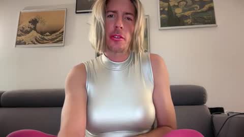 TaleOfLaura online show from October 25, 3:52 am