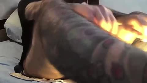 Snapshot of mrn0ice chatting on December 21, 6:02 pm MR NO ICE online show from December 21, 6:02 pm