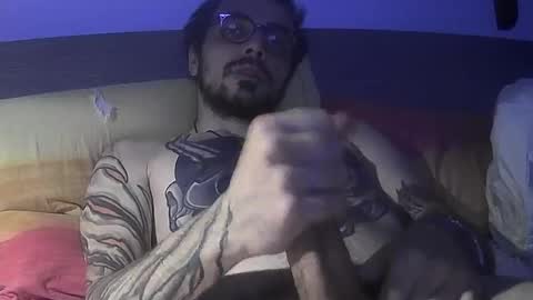 Snapshot of mrn0ice chatting on February 1, 10:02 pm MR NO ICE online show from February 1, 10:02 pm