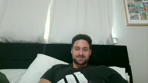 mrthickly818 online show from April 15, 1:44 pm