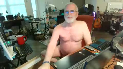 mt2much online show from December 5, 8:27 pm