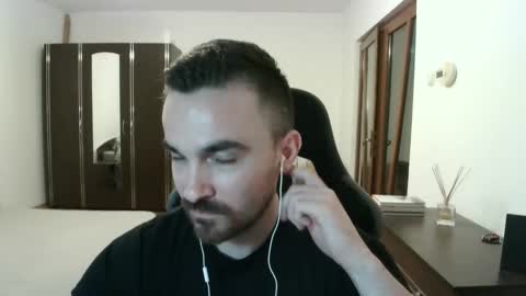 Victor online show from March 10, 8:37 pm