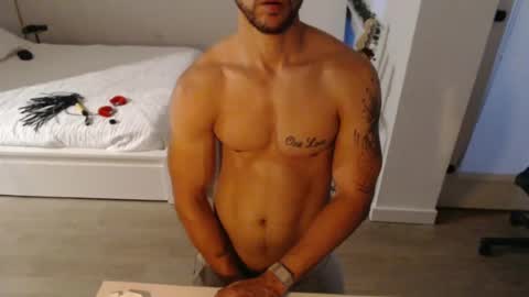 muchachote_ online show from July 31, 2:33 am