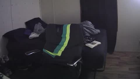 Muffdiver online show from February 22, 11:00 am