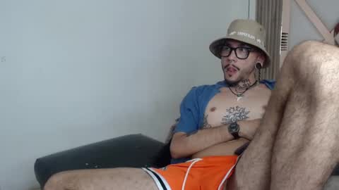 Snapshot of murdockh chatting on March 8, 5:03 am murdok  online show from March 8, 5:03 am