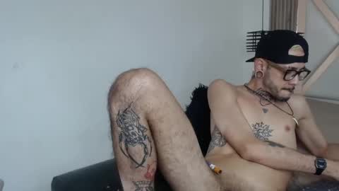 Snapshot of murdockh chatting on March 7, 5:18 am murdok  online show from March 7, 5:18 am