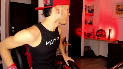 Snapshot of murielkarmesi chatting on January 19, 2:06 pm murielkarmesi online show from January 19, 2:06 pm