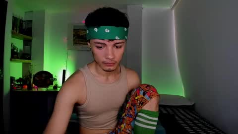 Snapshot of murielkarmesi chatting on January 6, 3:29 pm murielkarmesi online show from January 6, 3:29 pm