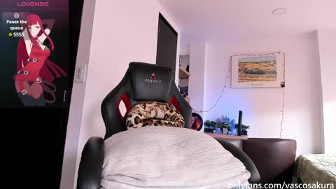 Snapshot of murielkarmesi chatting on February 15, 7:06 pm murielkarmesi online show from February 15, 7:06 pm