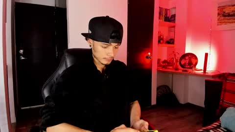 Snapshot of murielkarmesi chatting on January 21, 2:00 am murielkarmesi online show from January 21, 2:00 am