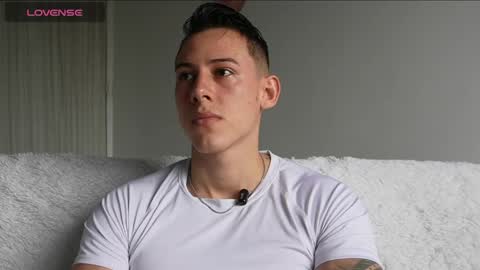 muscle_king_cum online show from May 29, 2:05 pm