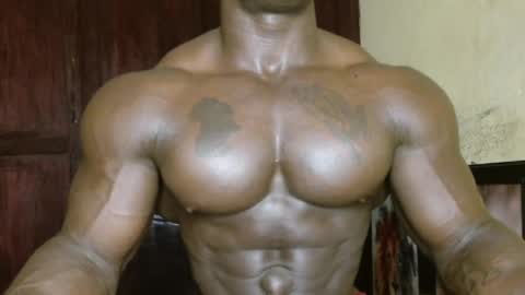 musclegod23 online show from March 19, 1:31 am