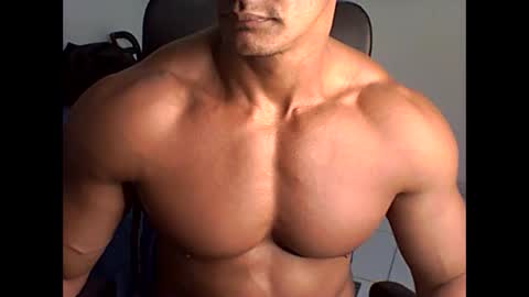 muscleoss online show from February 20, 10:15 pm