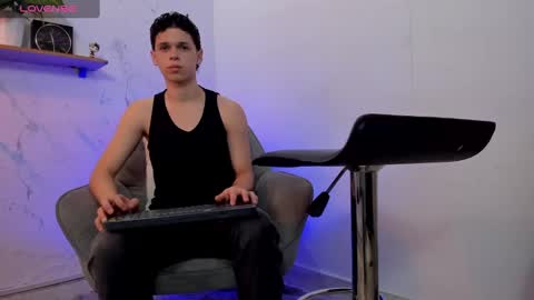 Snapshot of mykelcano chatting on October 8, 3:49 pm Mykel   online show from October 8, 3:49 pm